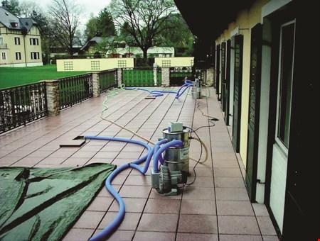 Drying of Sandwich Floors/Constructions