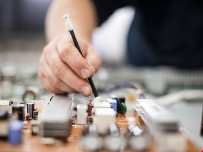 Elektrik- und elektroniksanierung