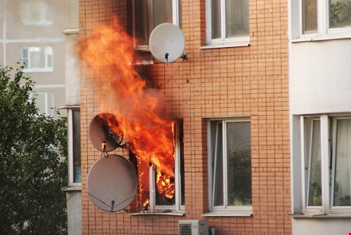 Brand uit raam. Polygon herstelt brandschade