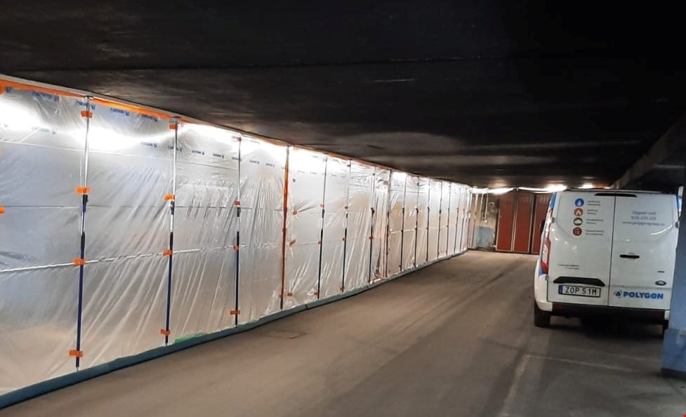 Garage öppet under aktiv brandsanering